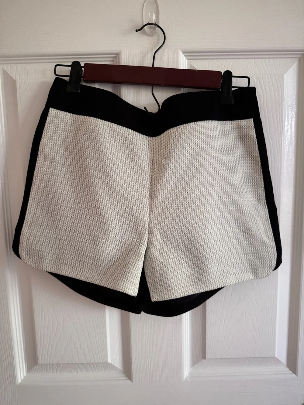 NWT J. Crew Black and Cream Textured Front Shorts- sz 2